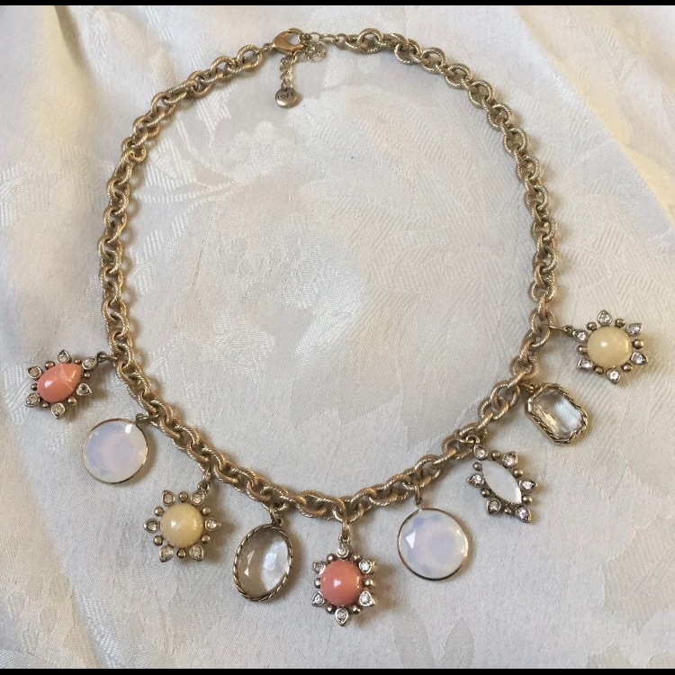Loft Dangling Cabochon Collar Necklace 40$